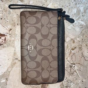 Coach wrist purse/wallet